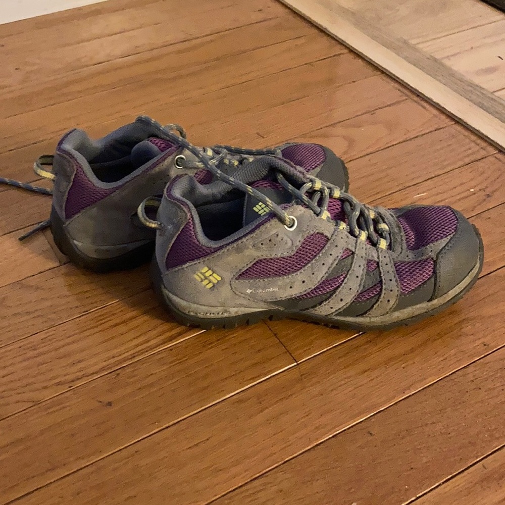 Columbia hiking shoes